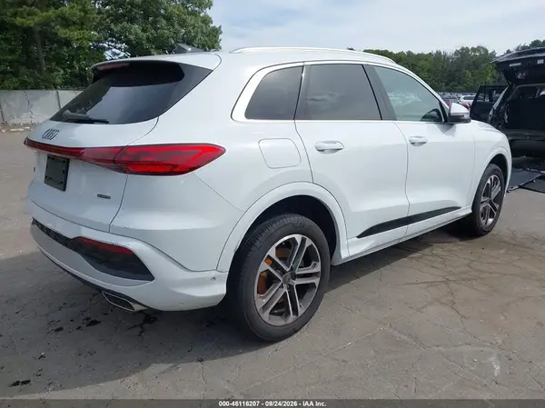 WA11AAGU9S2011211 — 2025 Audi Q5, фото 4 с аукциона IAAI, Подтопление