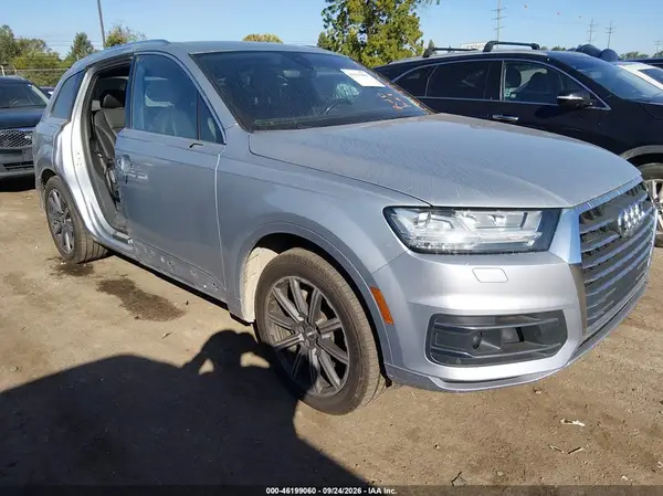 WA1LAAF76HD006632 — 2017 Audi Q7, Правый бок (Right Side), фото до ремонта