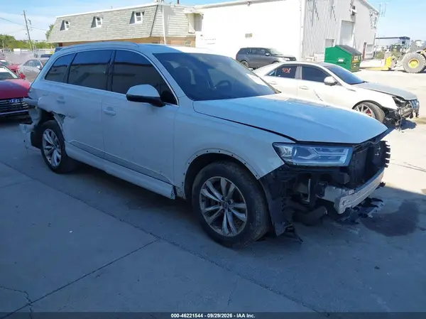 WA1AHAF78HD038792 — 2017 Audi Q7, Передняя часть (Front & Rear), фото до ремонта