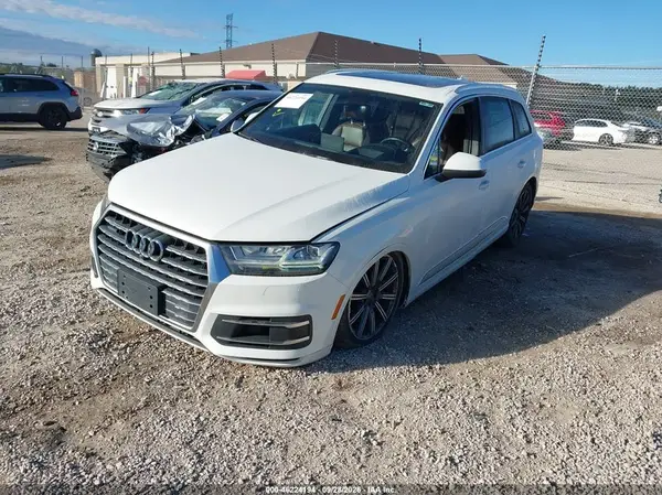 WA1VAAF73HD029018 — 2017 Audi Q7, фото 2 с аукциона IAAI, Передняя часть слева