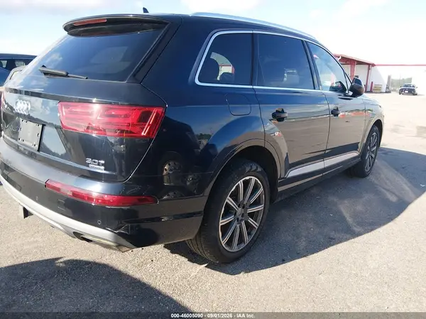 WA1LAAF74JD012385 — 2018 Audi Q7, фото 4 с аукциона IAAI 19.10.2026, Подтопление пресной водой