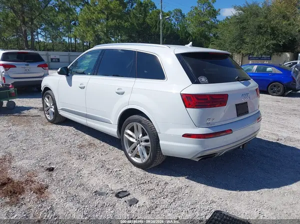 WA1VAAF77JD029268 — 2018 Audi Q7, фото 3 с аукциона IAAI, Передняя часть справа