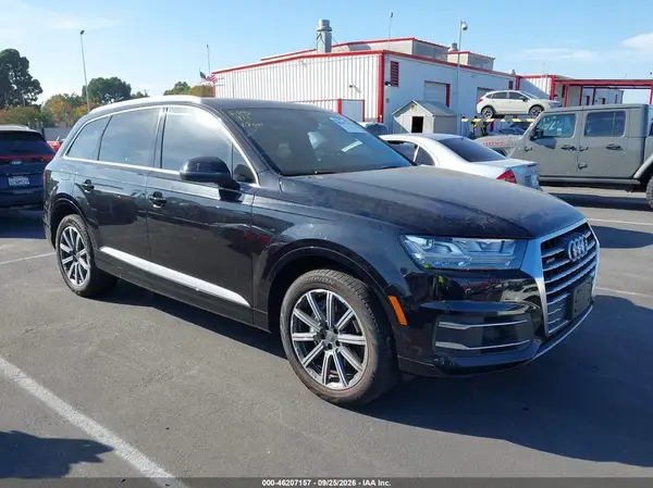 WA1LAAF76JD012260 — 2018 Audi Q7, Левый бок (Left Side), фото до ремонта