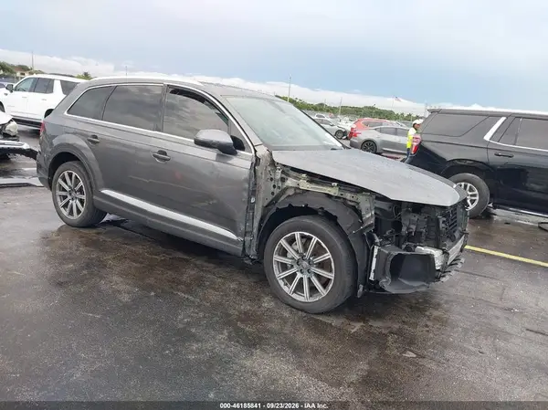 WA1LAAF78KD031989 — 2019 Audi Q7, Правый бок (Right Side), фото до ремонта