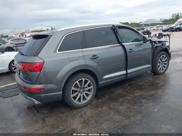 WA1LAAF78KD031989 — 2019 Audi Q7, фото 4 с аукциона IAAI 14.10.2026, Правый бок