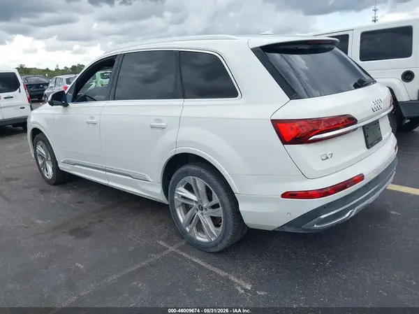 WA1LJAF75MD031922 — 2021 Audi Q7, фото 3 с аукциона IAAI 15.10.2026, Повреждения снизу