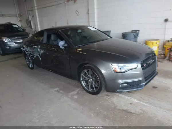 WAUC4AFR0GA026533 — 2016 Audi S5, Правый бок (Right Side), фото до ремонта