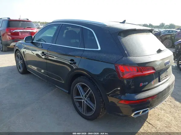 WA1B4AFY2K2004455 — 2019 Audi SQ5, фото 3 с аукциона IAAI 13.10.2026, Передняя часть