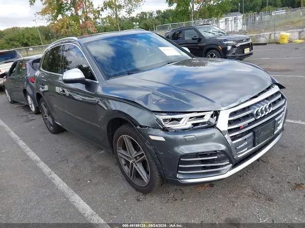 WA1B4AFY1K2029850 — 2019 Audi SQ5, Передняя часть (Front End), фото до ремонта