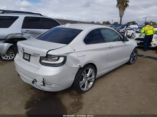 WBA1F5C59FV257612 — 2015 BMW 228I, фото 4 с аукциона IAAI 14.10.2026, Передняя часть справа