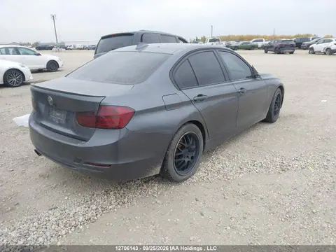 2014 BMW 320i Xdrive VIN WBA3C3C56EF984074 фото 4