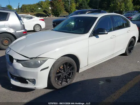 2014 BMW 320i Xdrive VIN WBA3C3C52EF985593 фото 2