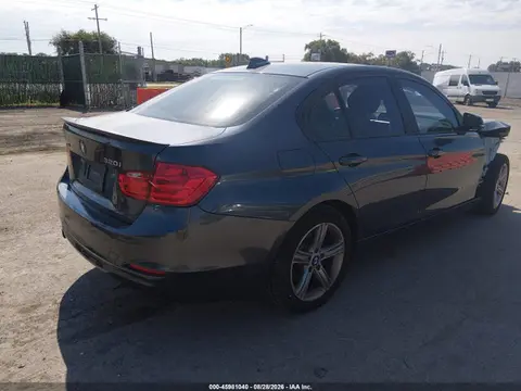 2015 BMW 320i Xdrive VIN WBA3C3G59FNT52042 фото 4