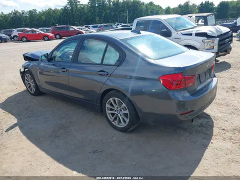 2017 BMW 320i Xdrive VIN WBA8A3C54HK691572 фото 3