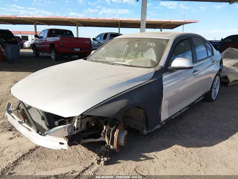 2016 BMW 320i VIN WBA8A9C50GK616501 фото 2