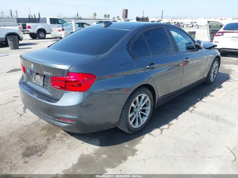 2017 BMW 320i VIN WBA8A9C55HK620478 фото 4