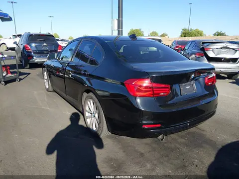 2018 BMW 320i VIN WBA8A9C52JAH13358 фото 3