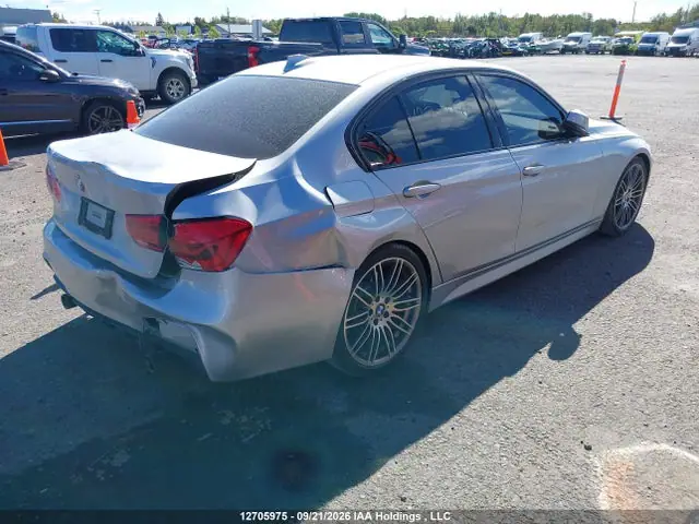 2018 BMW 330i Xdrive VIN WBA8D9G59JNU70266 фото 4