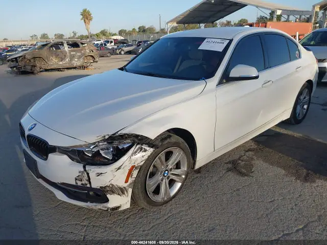 WBA8B9G34HNU56242 — 2017 BMW 330I, фото 2 с аукциона IAAI 14.10.2026, Передняя часть слева