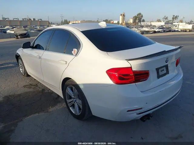 WBA8B9G34HNU56242 — 2017 BMW 330I, фото 3 с аукциона IAAI 14.10.2026, Передняя часть слева