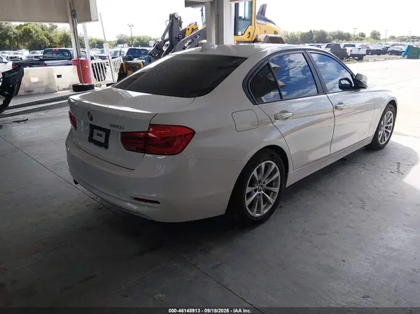 WBA8E1G50GNT37371 — 2016 BMW 3ER, фото 4 с аукциона IAAI 03.10.2026, Передняя часть слева