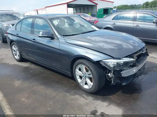 WBA8E3G53GNT76323 — 2016 BMW 3ER, Передняя часть слева (Left Front), фото до ремонта