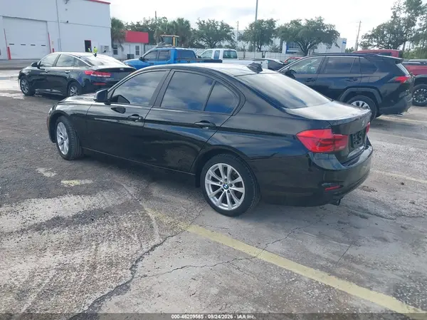 WBA8E5G5XGNT40446 — 2016 BMW 3ER, фото 3 с аукциона IAAI 14.10.2026, Естественный износ