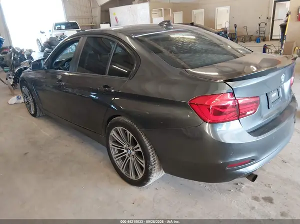 WBA8E1G57GNU10364 — 2016 BMW 3ER, фото 3 с аукциона IAAI, Задняя часть справа
