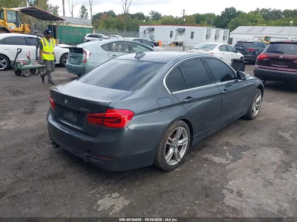 WBA8D9G30HNU63778 — 2017 BMW 3ER, фото 4 с аукциона IAAI, Передняя часть