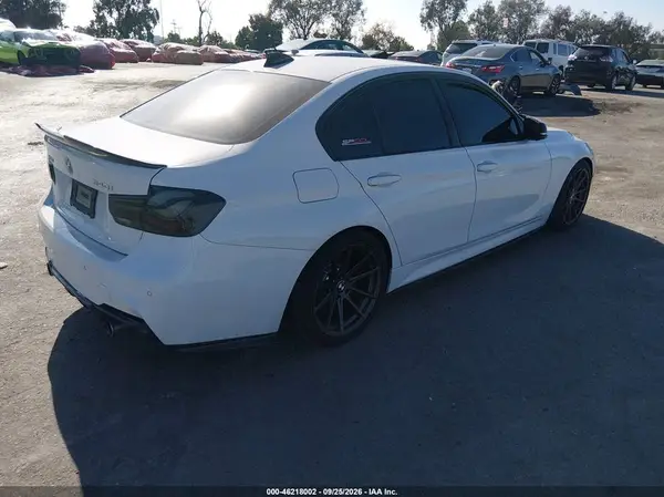 WBA8B7G32HNU38150 — 2017 BMW 3ER, фото 4 с аукциона IAAI, Передняя часть справа