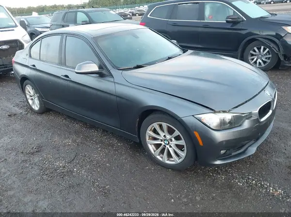 WBA8E5G33HNU42736 — 2017 BMW 3ER, Естественный износ (Normal Wear & Tear), фото до ремонта