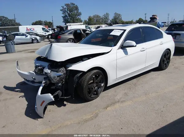 WBA8B9C56JK677114 — 2018 BMW 3ER, фото 2 с аукциона IAAI 11.10.2026, Передняя часть