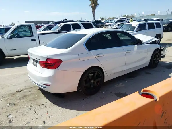 WBA8B9C56JK677114 — 2018 BMW 3ER, фото 4 с аукциона IAAI 11.10.2026, Передняя часть