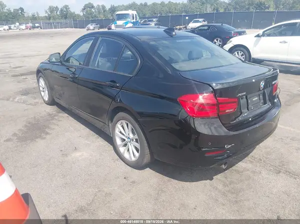 WBA8E5G52JNV02237 — 2018 BMW 3ER, фото 3 с аукциона IAAI 14.10.2026, Правый бок