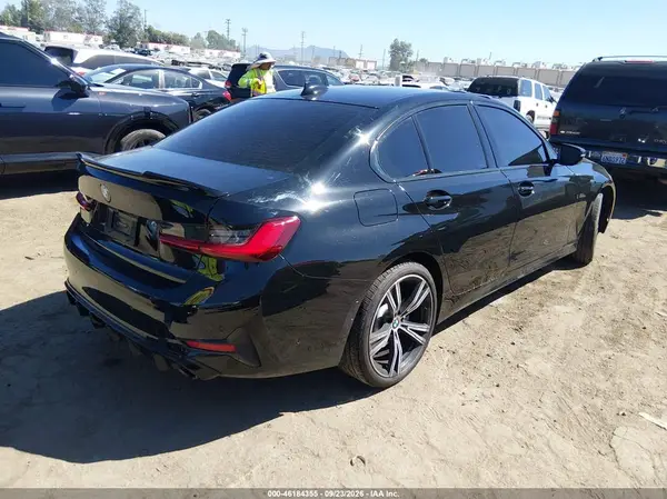 3MW5R1J54K8A05669 — 2019 BMW 3ER, фото 4 с аукциона IAAI 07.10.2026, Передняя часть слева
