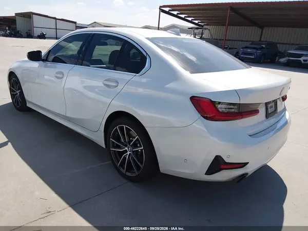 WBA5R1C54KAE81988 — 2019 BMW 3ER, фото 3 с аукциона IAAI 06.10.2026, Естественный износ