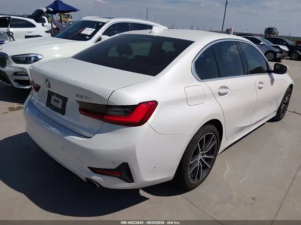 WBA5R1C54KAE81988 — 2019 BMW 3ER, фото 4 с аукциона IAAI 06.10.2026, Естественный износ