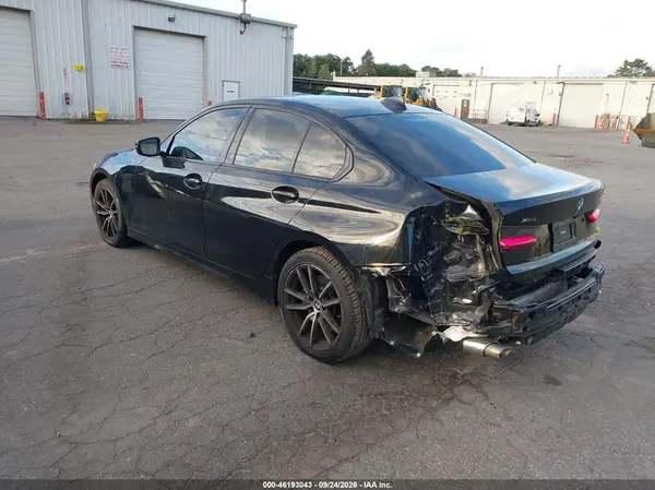 3MW5R7J06N8C66099 — 2022 BMW 3ER, фото 3 с аукциона IAAI, Задняя часть