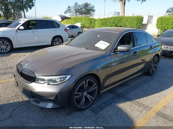 3MW5R1J00N8C46122 — 2022 BMW 3ER, фото 2 с аукциона IAAI, Правый бок