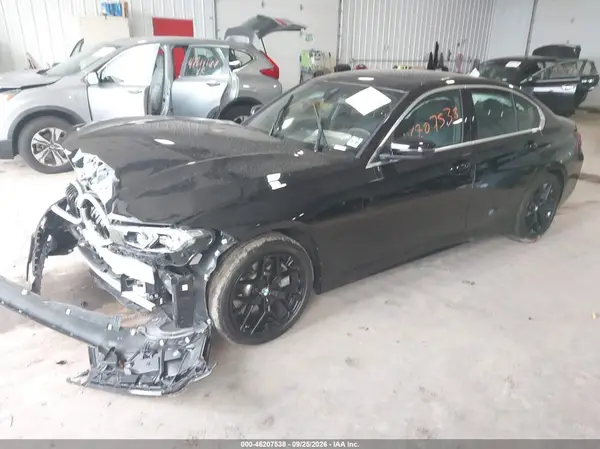 3MW89CW08S8F75132 — 2025 BMW 3ER, фото 2 с аукциона IAAI, Передняя часть
