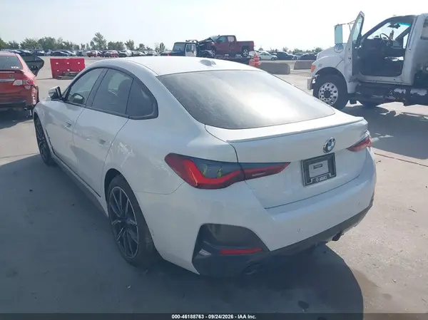 WBA63AV02NFM08646 — 2022 BMW 4ER, фото 3 с аукциона IAAI, Угон