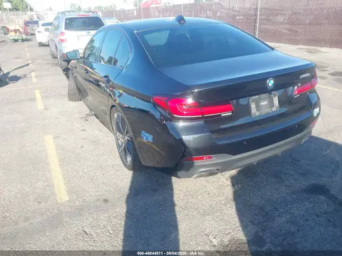 2021 BMW 530e VIN WBA13AG0XMCF12649 фото 3