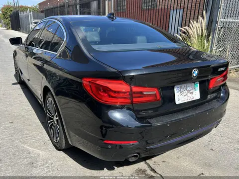 2018 BMW 530I VIN WBAJA5C53JWA37614 фото 3