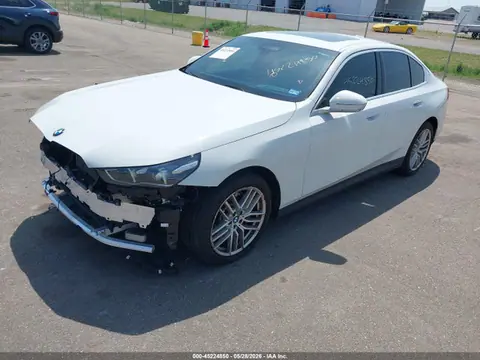 2024 BMW 530I VIN WBA43FJ05RCR86399 фото 2