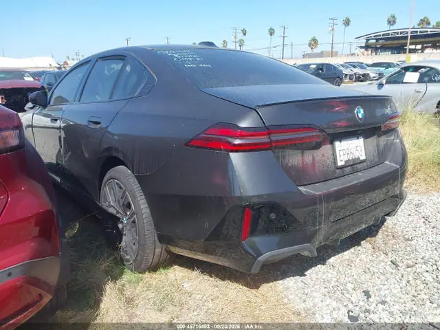 2026 BMW 530I VIN WBA43FJ05TCX58314 фото 3
