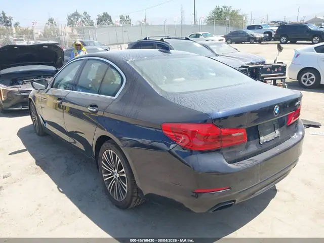 WBAJE5C32HG477960 — 2017 BMW 540I, фото 3 с аукциона IAAI 30.09.2026, Передняя часть