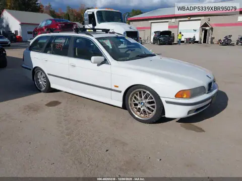 WBADP5339XBR95079 — 1999 BMW 5ER, Естественный износ, фото до ремонта
