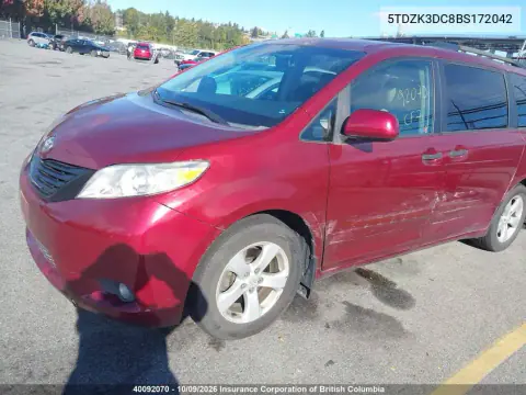 2011 Toyota Sienna V6 7 Passenger VIN 5TDZK3DC8BS172042 фото 3