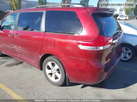 2011 Toyota Sienna V6 7 Passenger VIN 5TDZK3DC8BS172042 фото 4