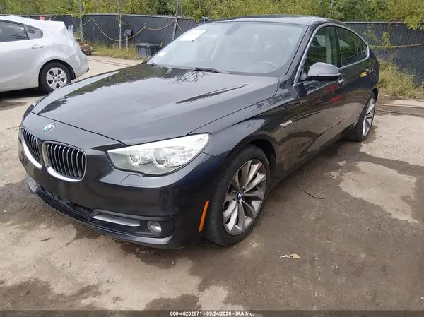 WBA5M4C53GD186562 — 2016 BMW 5ER, фото 2 с аукциона IAAI, Правый бок